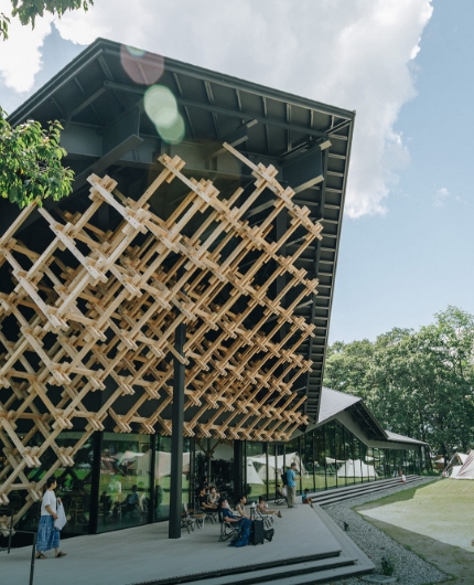 Snow Peak LAND STATION HAKUBA