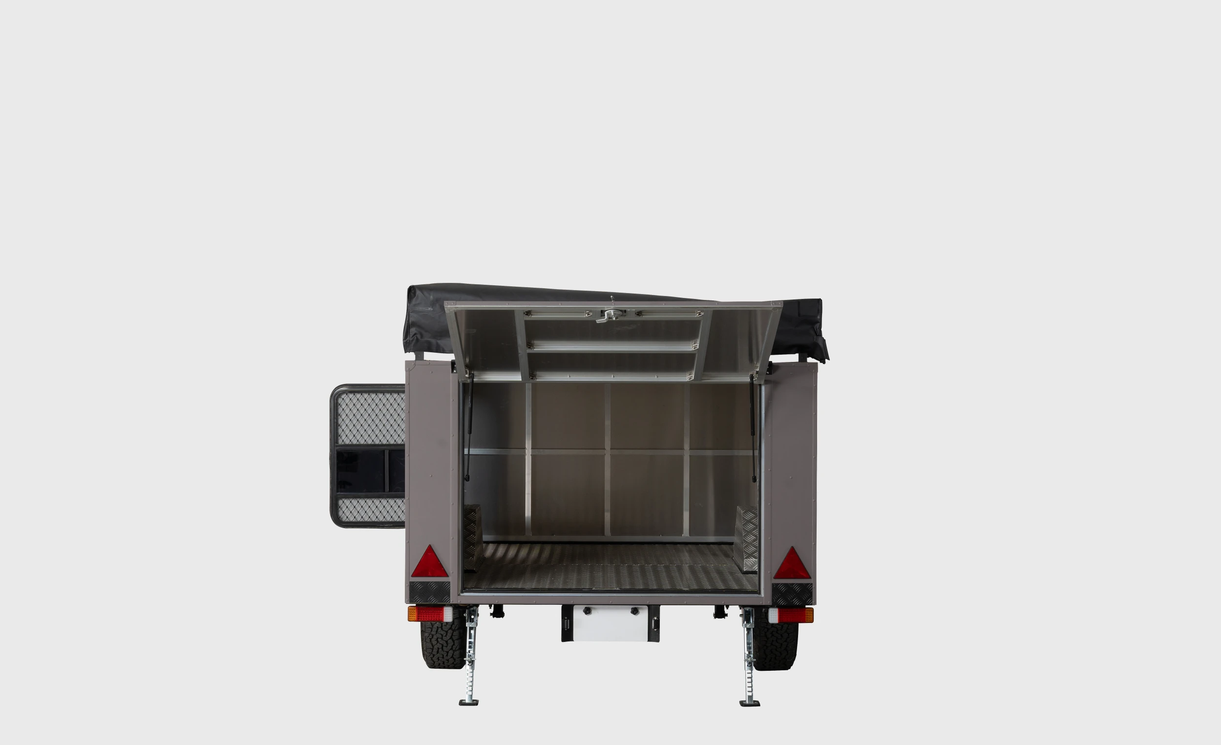 トレーラー後方・ハッチ/サイドドアオープン