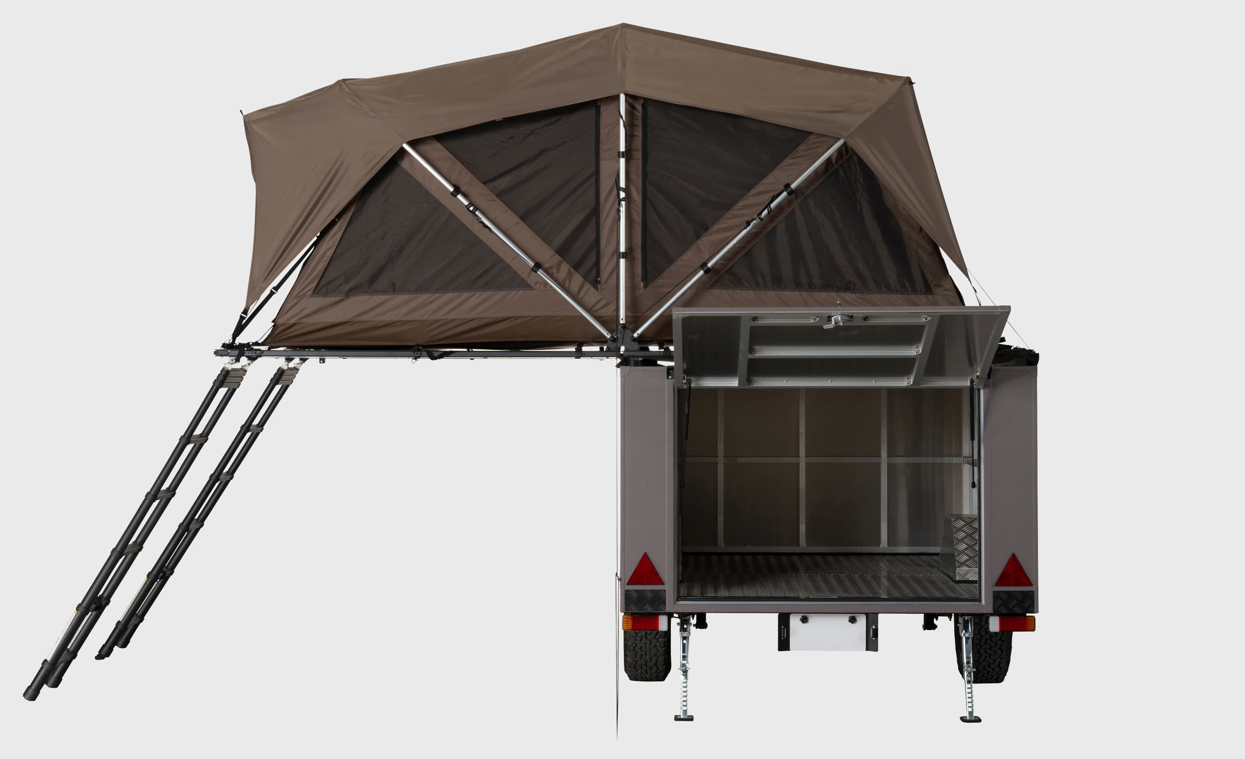 テント展開・ハッチオープン